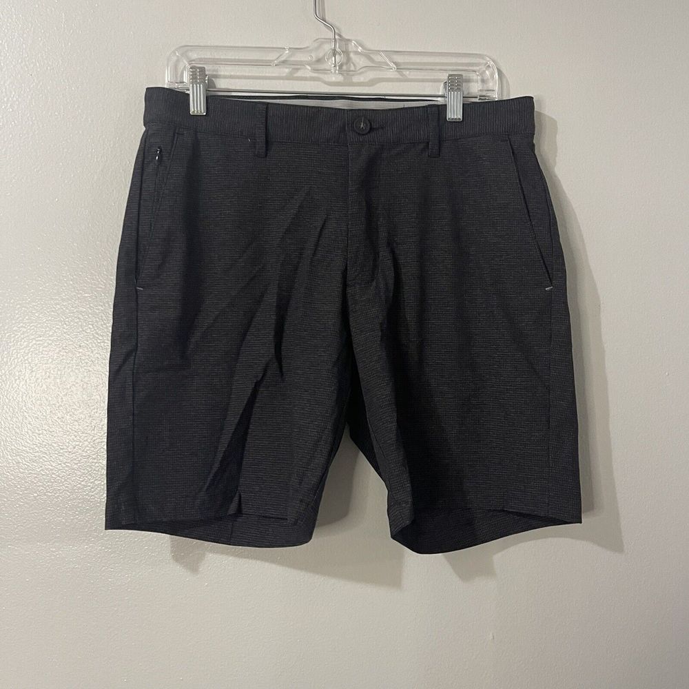 TOMMY BAHAMA Chip Shot IslandZone Shorts Size 32 Black 8-inch Golf Performance